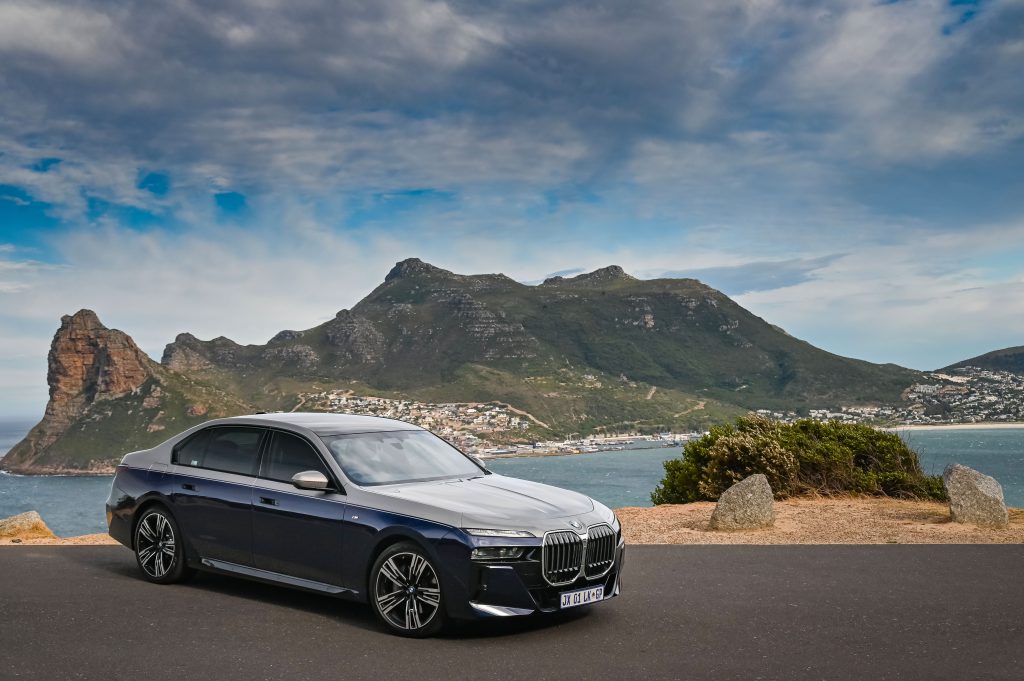 BMW 740i