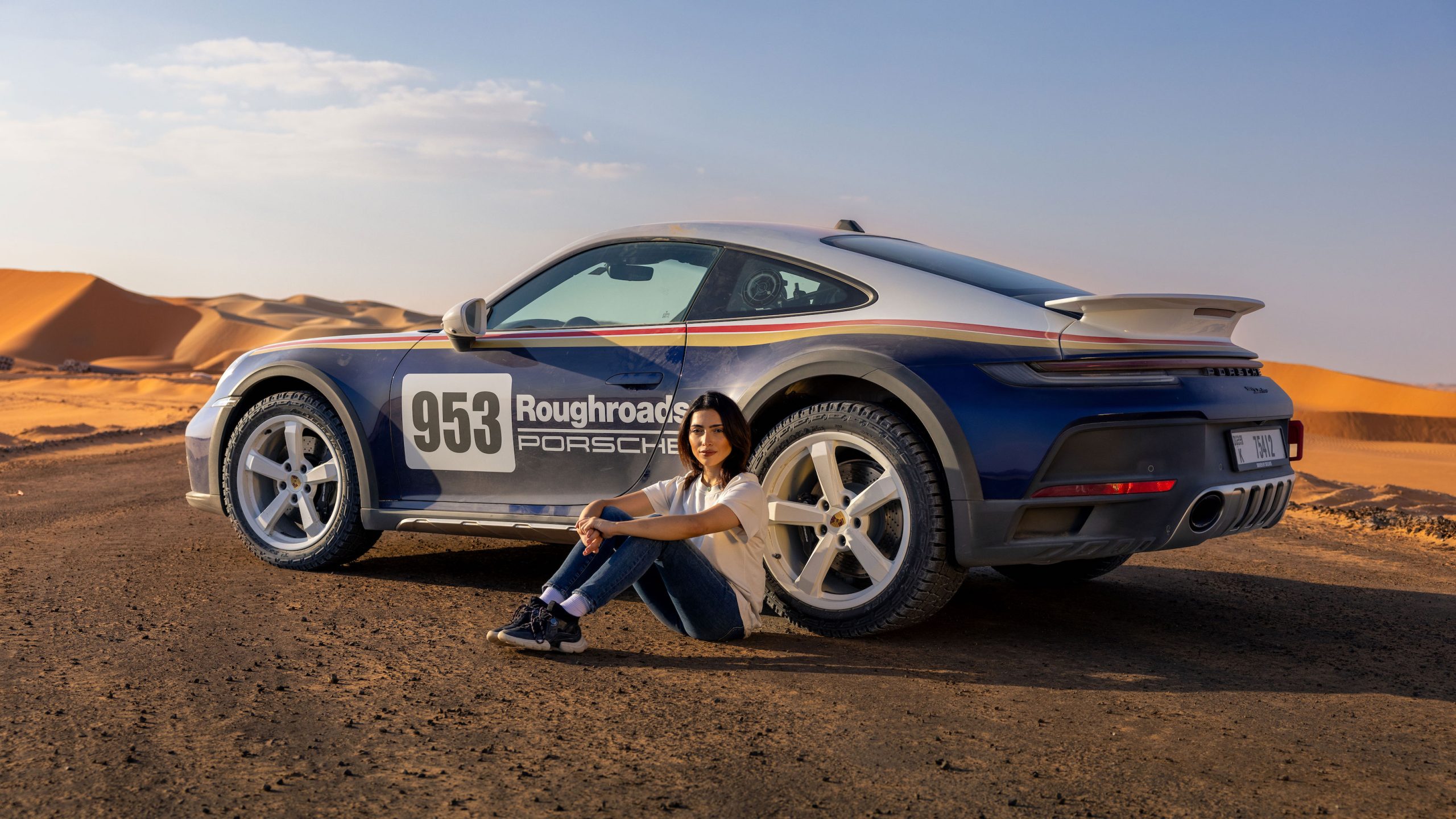 Amna Al Qubaisi,porsche 911 dakar